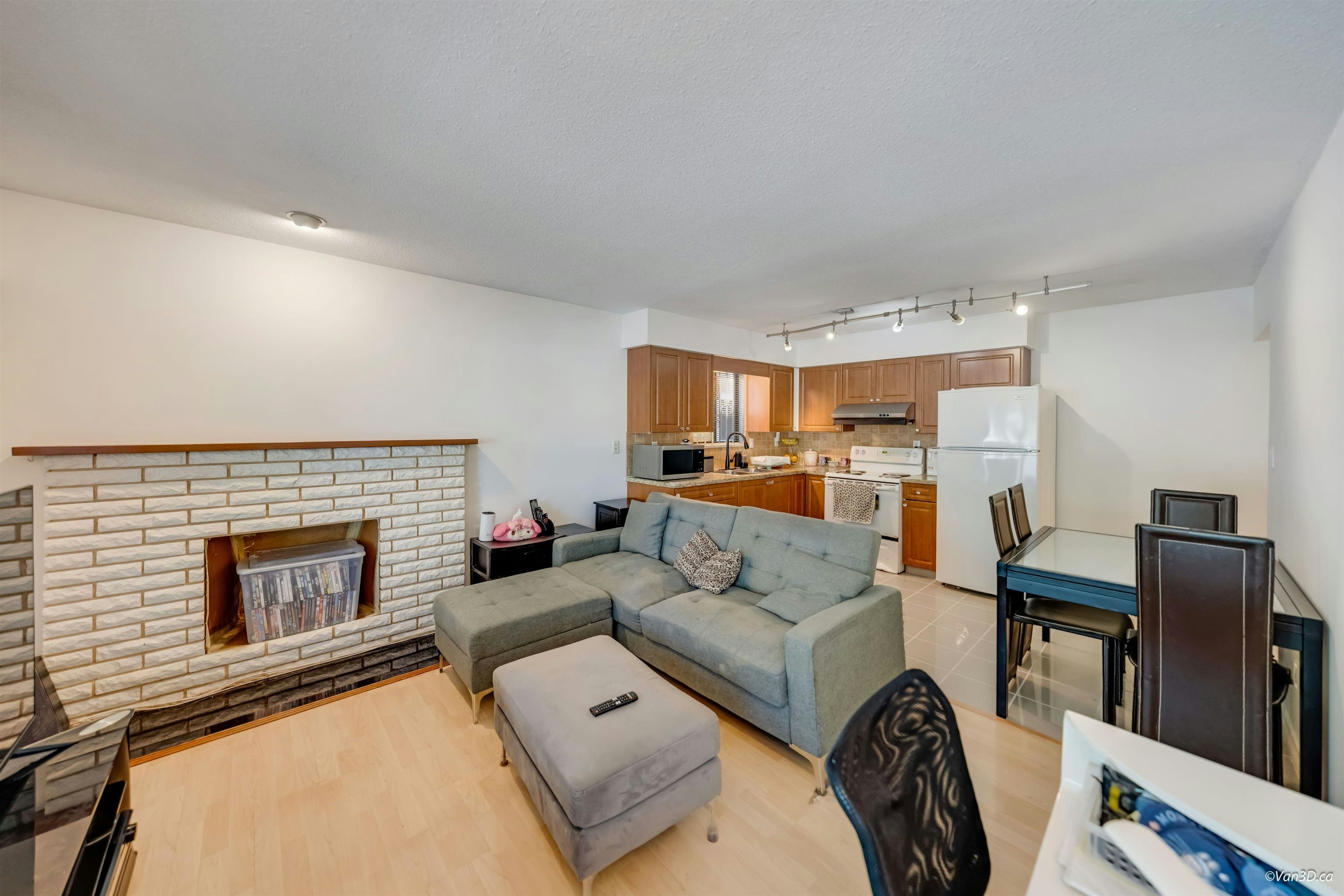 3056 E 28th Avenue, Vancouver, BC, V5R 1S5 - 27