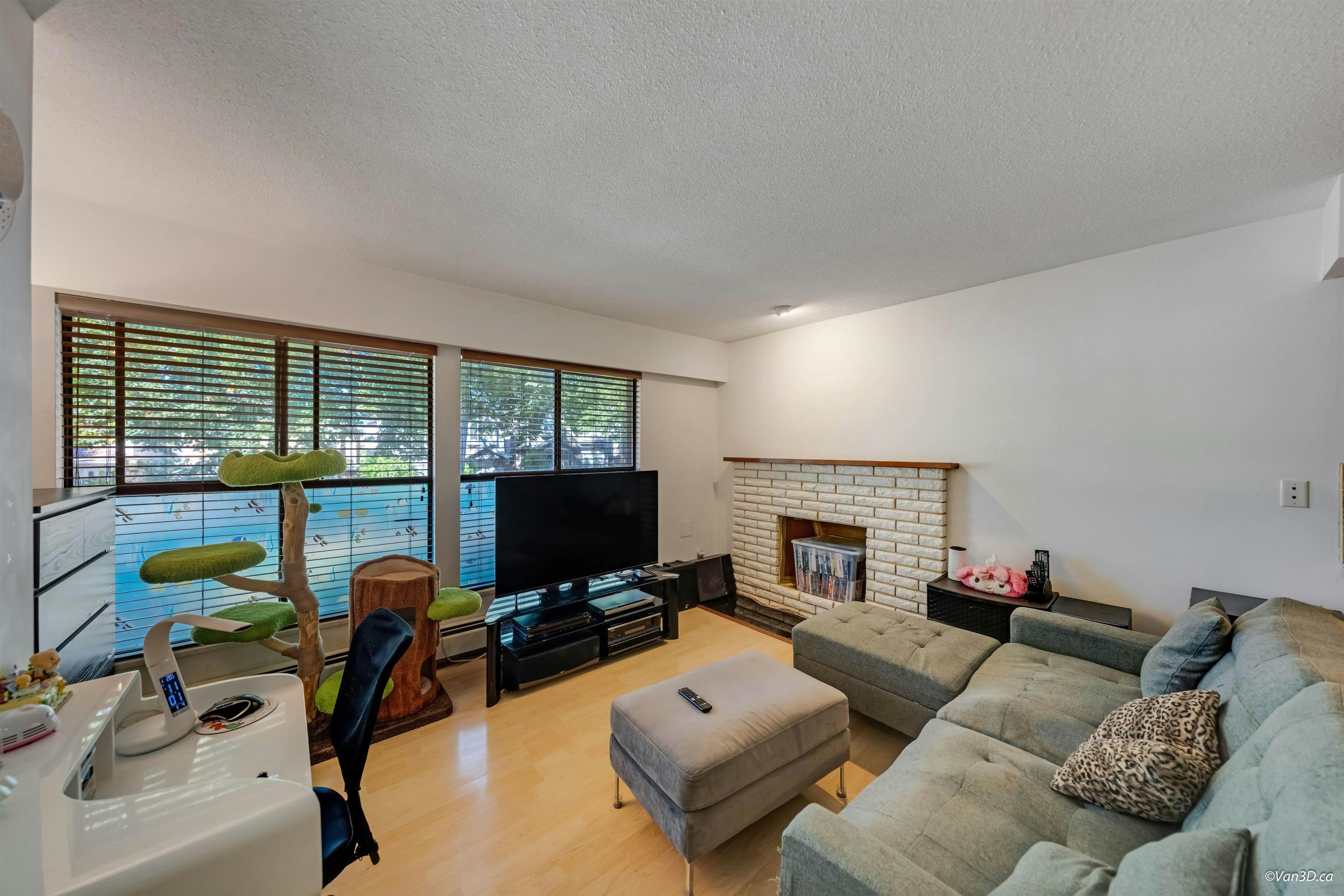 3056 E 28th Avenue, Vancouver, BC, V5R 1S5 - 26