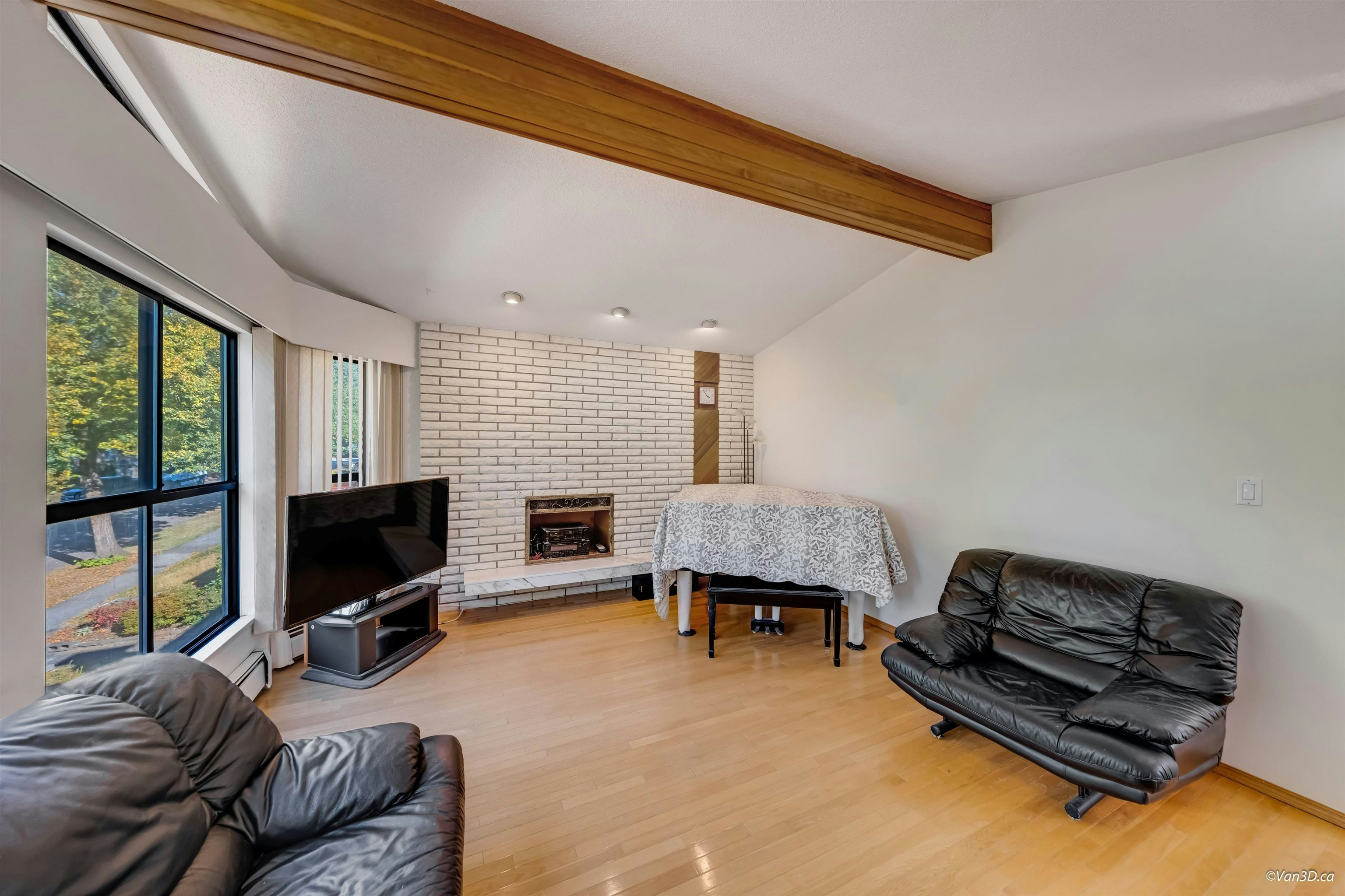 3056 E 28th Avenue, Vancouver, BC, V5R 1S5 - 8