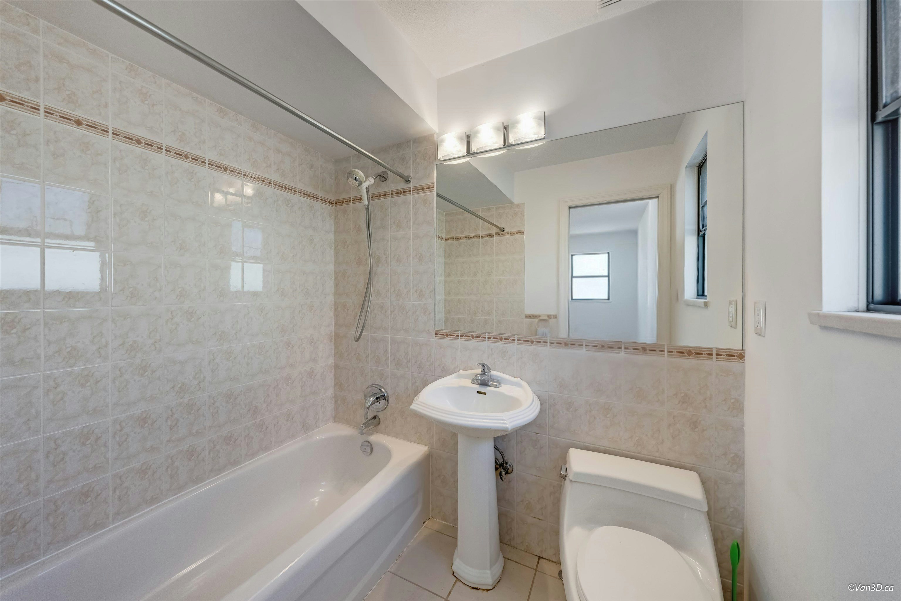 3056 E 28th Avenue, Vancouver, BC, V5R 1S5 - 24