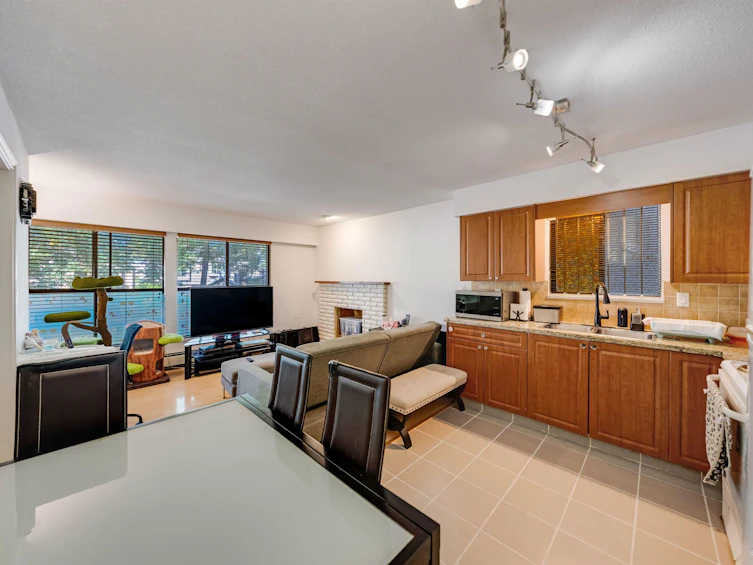 3056 E 28th Avenue, Vancouver, BC, V5R 1S5 - 28