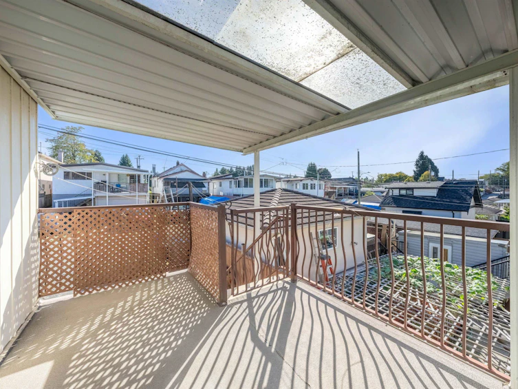 3056 E 28th Avenue, Vancouver, BC, V5R 1S5 - 12