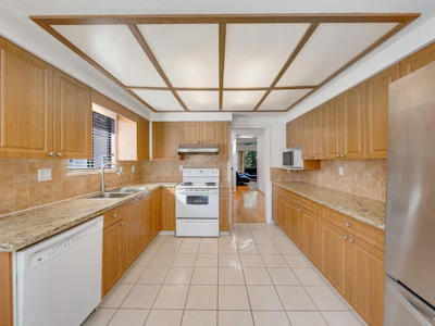 3056 E 28th Avenue - 3