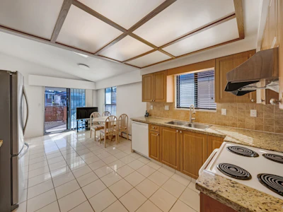 3056 E 28th Avenue - 2