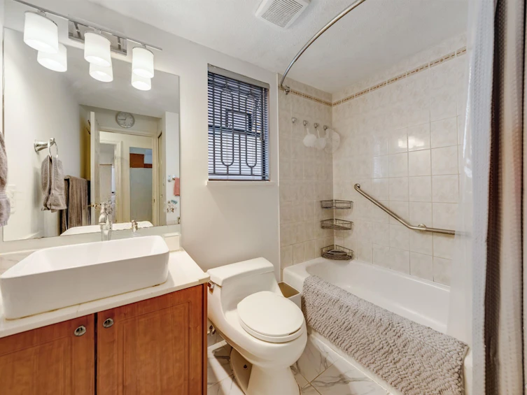 3056 E 28th Avenue, Vancouver, BC, V5R 1S5 - 30
