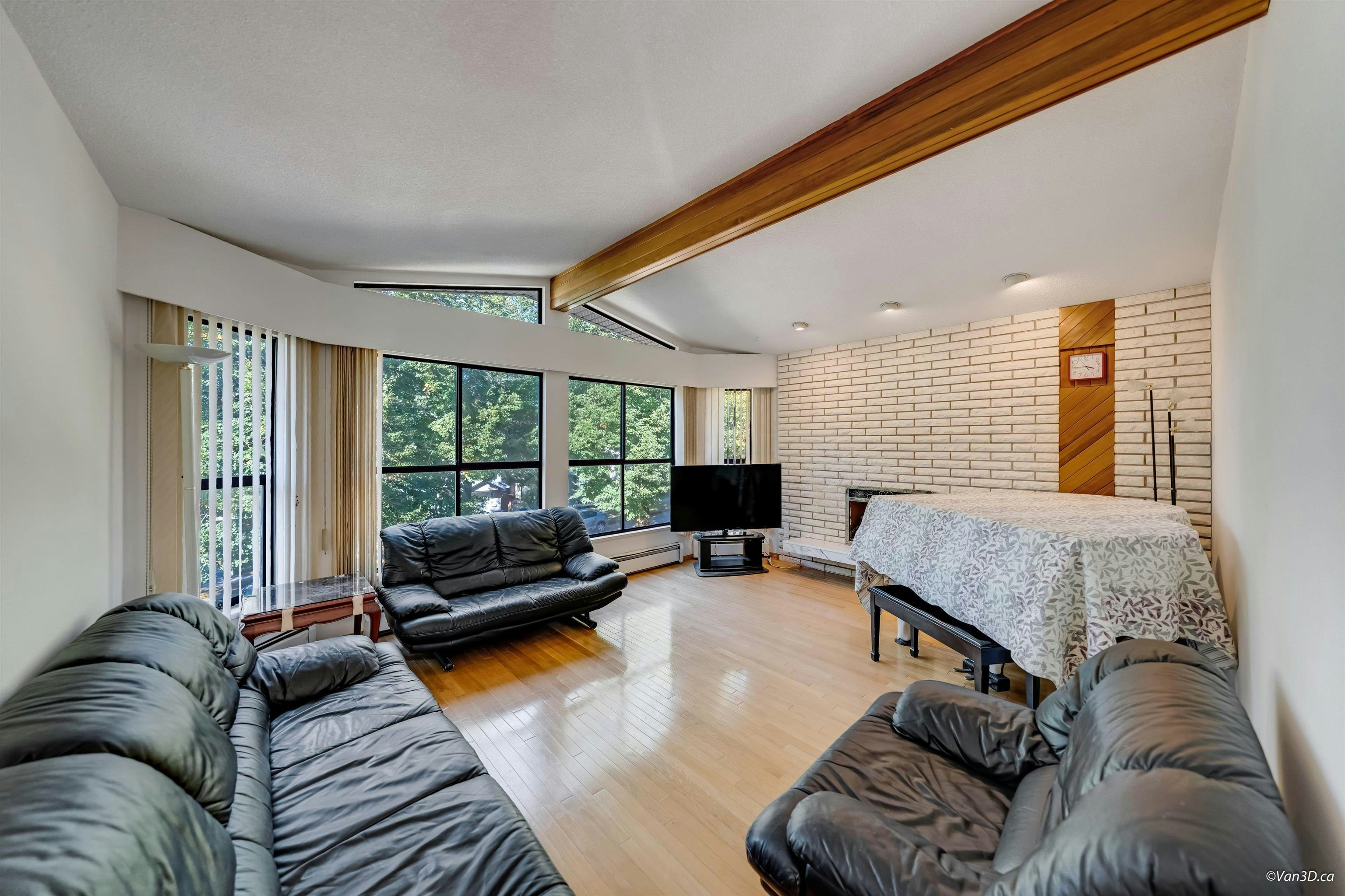 3056 E 28th Avenue - 5