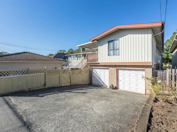 3056 E 28th Avenue, Vancouver, BC, V5R 1S5 - 36