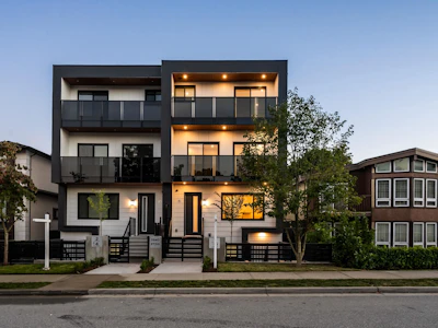 3-3940 Eton Street - 2