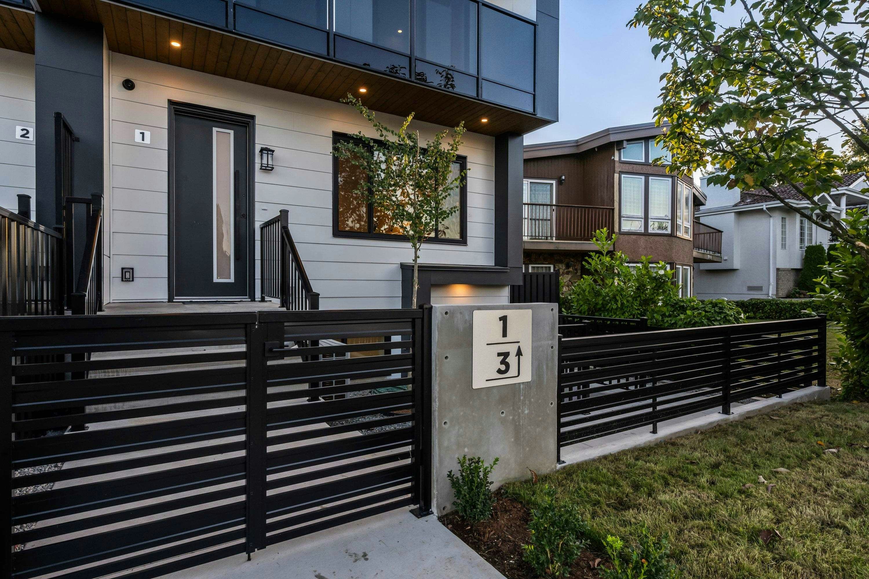 3-3940 Eton Street - 3