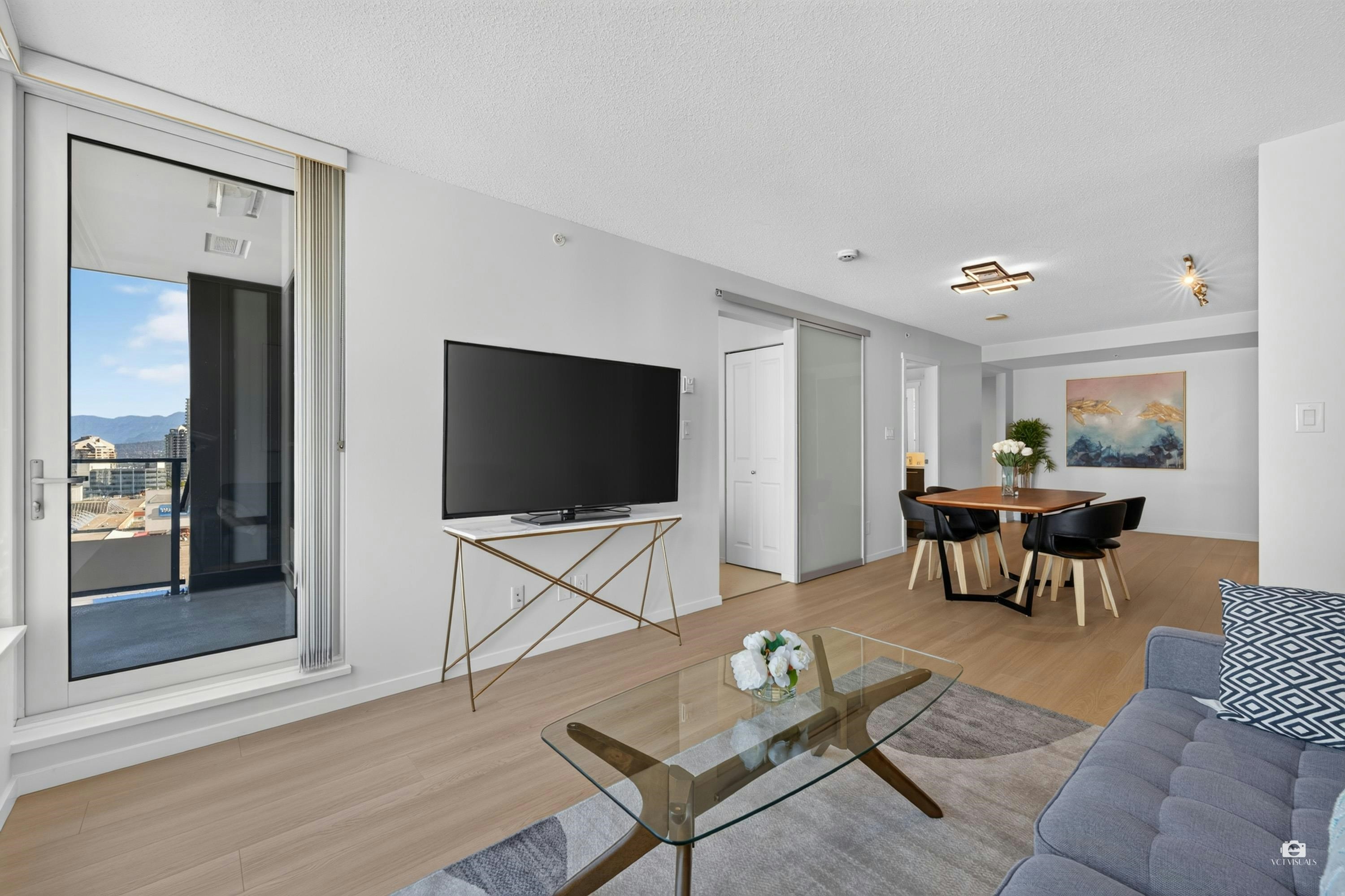 1806-6658 Dow Avenue - 4