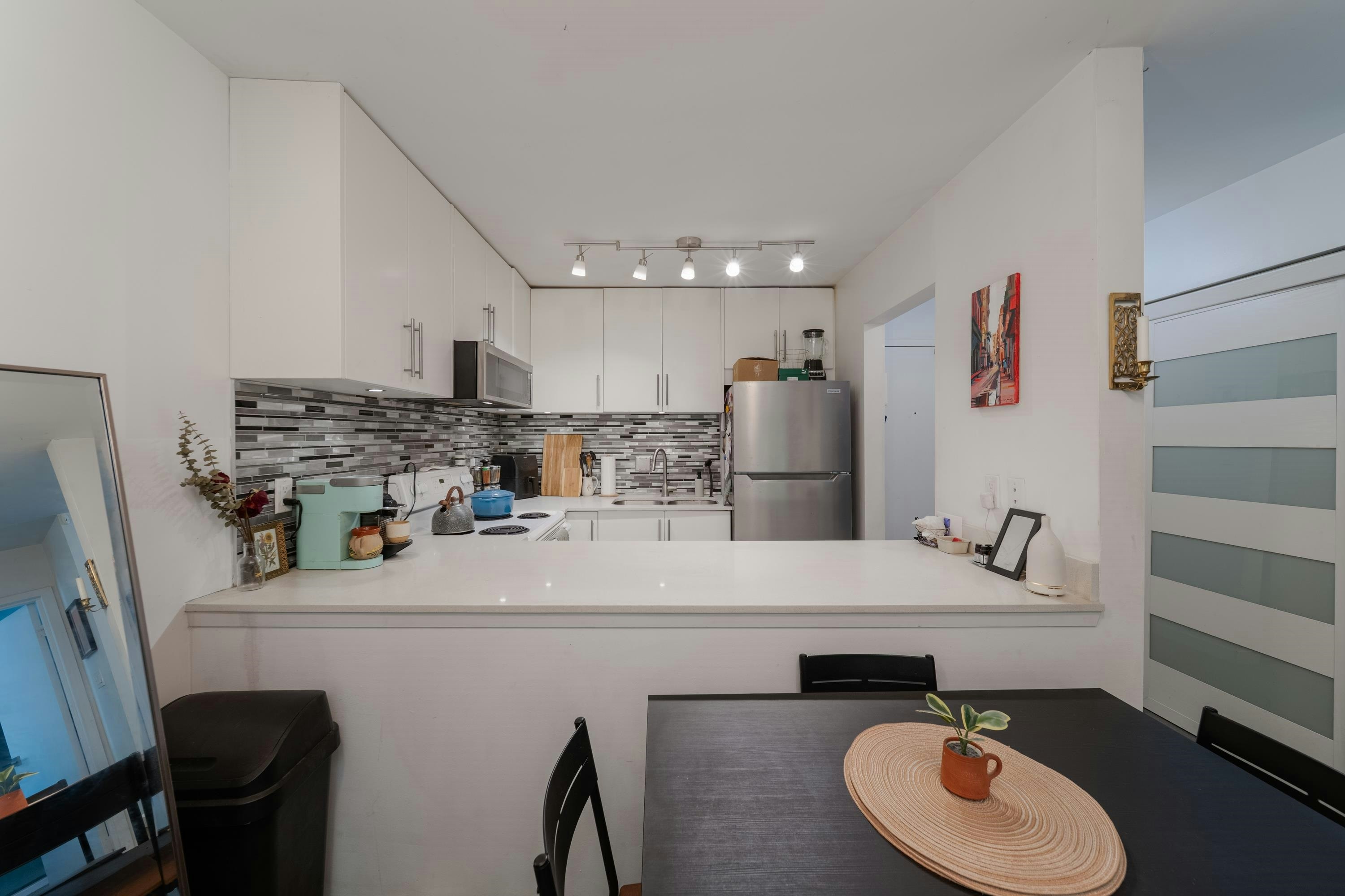 201-1425 Cypress Street, Vancouver, BC, V6J 3L1 - 7