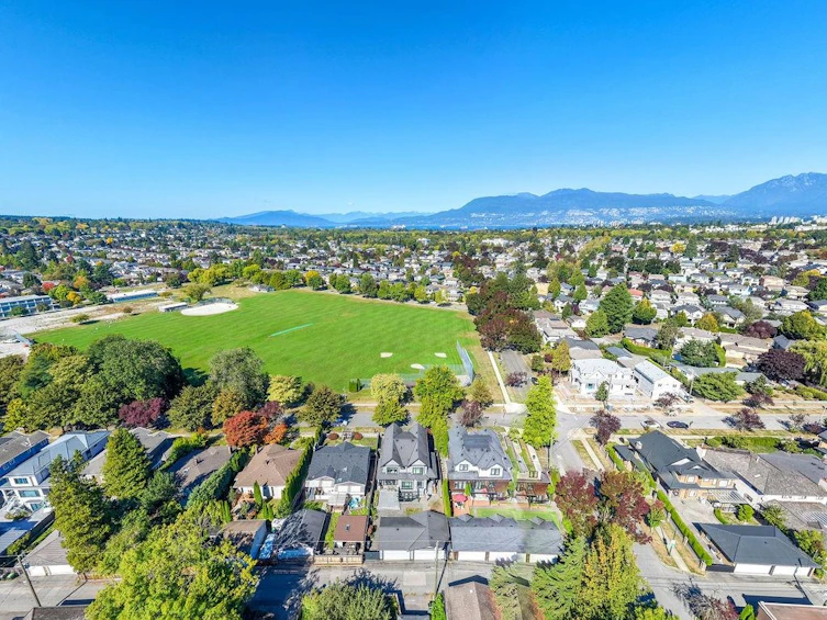 2398 Oliver Crescent, Vancouver, BC, V6L 1S7 - 17