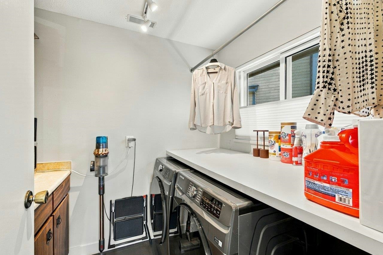 330 N Gamma Avenue, Burnaby, BC, V5C 1X9 - 26