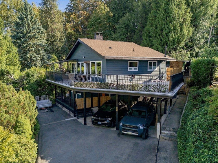 330 N Gamma Avenue, Burnaby, BC, V5C 1X9 - 30