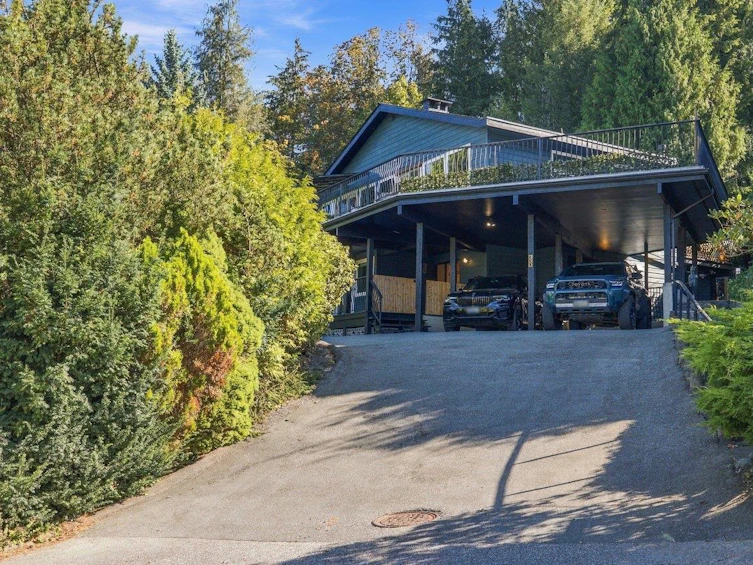 330 N Gamma Avenue, Burnaby, BC, V5C 1X9 - 31