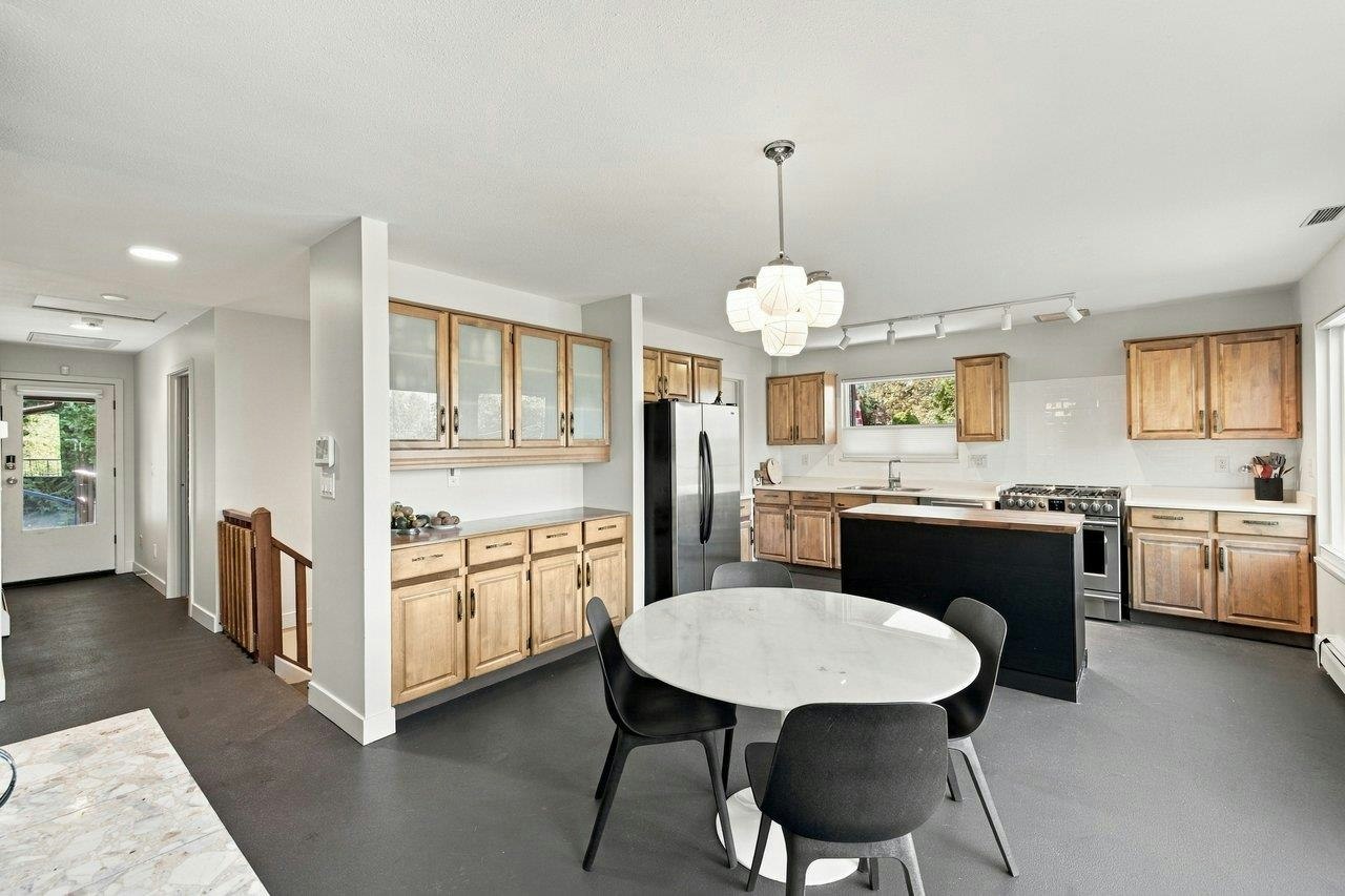 330 N Gamma Avenue, Burnaby, BC, V5C 1X9 - 6