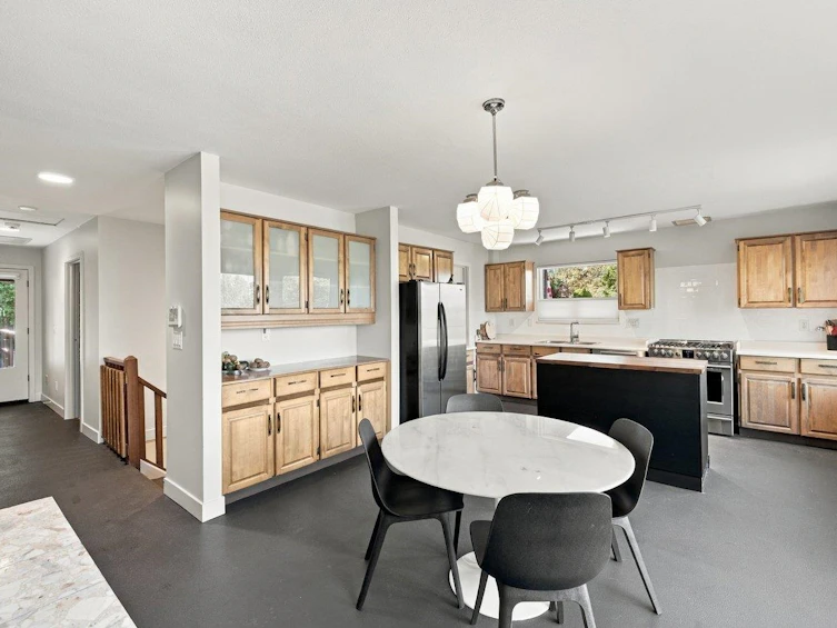330 N Gamma Avenue, Burnaby, BC, V5C 1X9 - 6