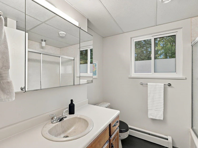 330 N Gamma Avenue, Burnaby, BC, V5C 1X9 - 19