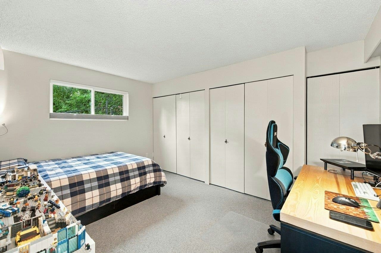 330 N Gamma Avenue, Burnaby, BC, V5C 1X9 - 25