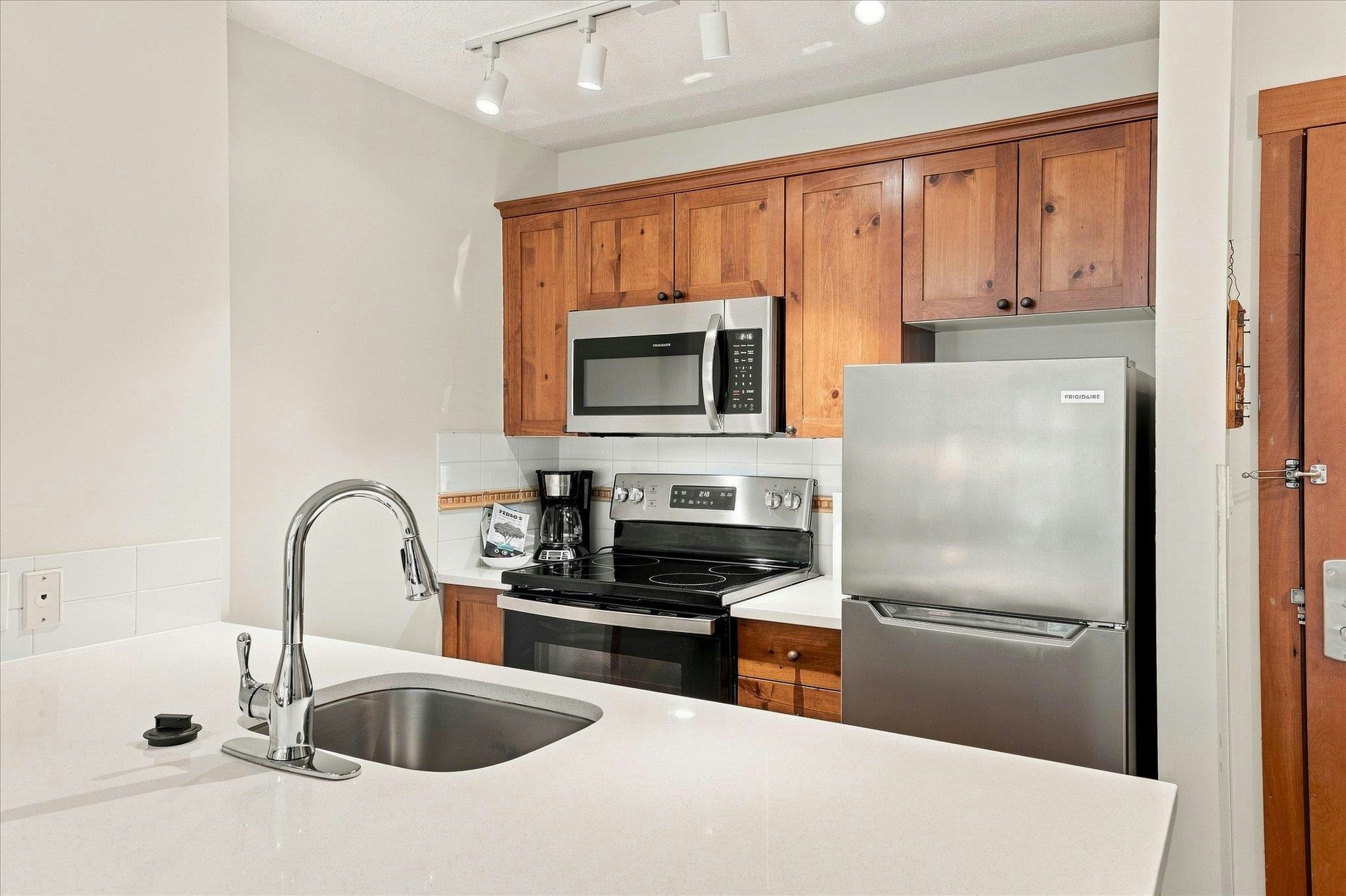 311-4660 Blackcomb Way, Whistler, BC, V8E 0X7 - 10