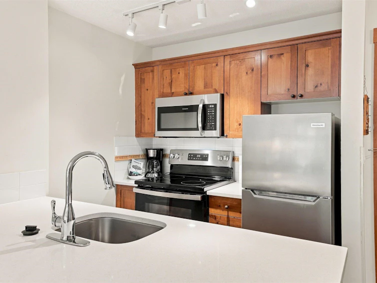 311-4660 Blackcomb Way, Whistler, BC, V8E 0X7 - 10