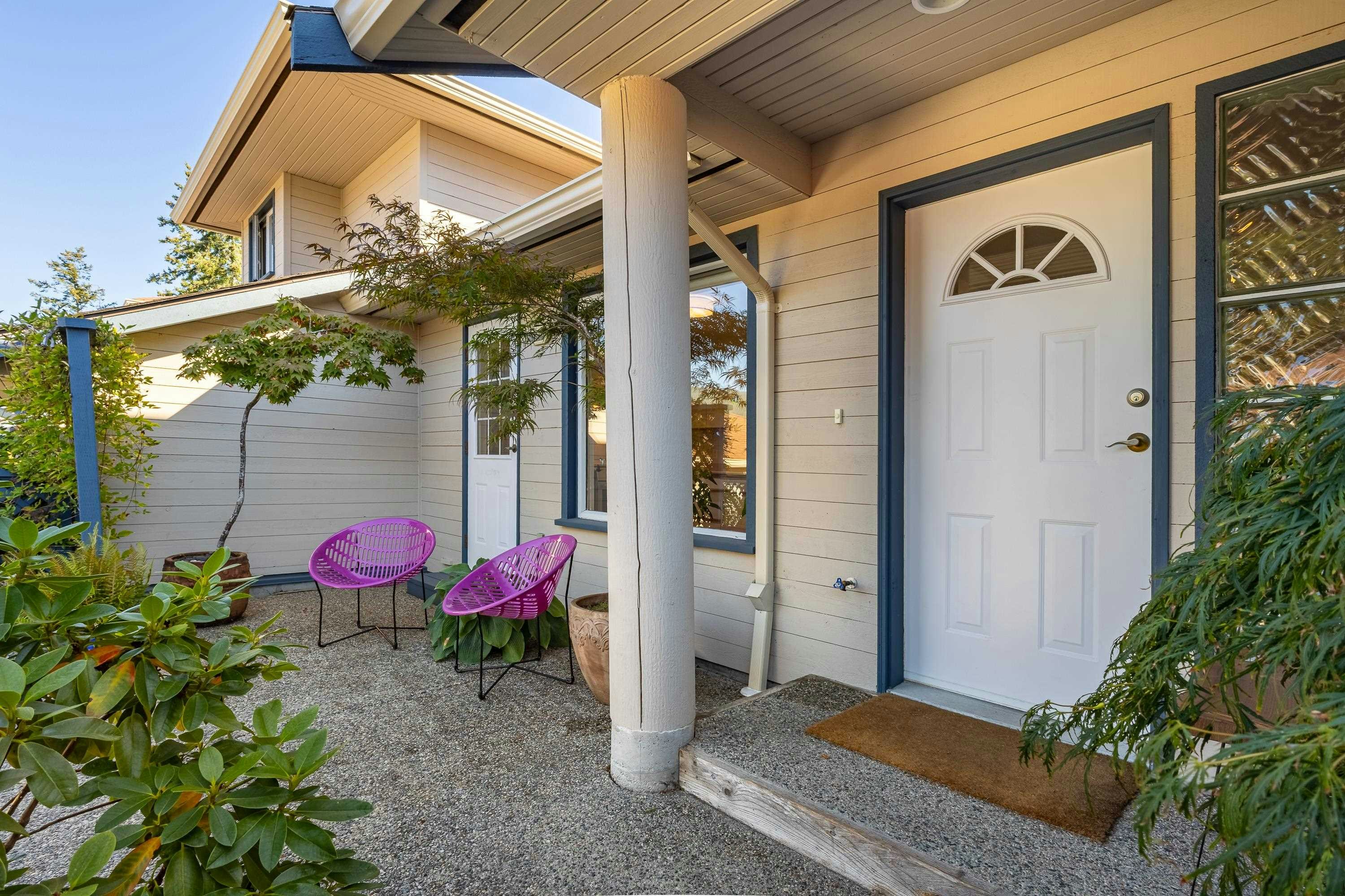 8-5768 Marine Way, Sechelt, BC, V7Z 0K4