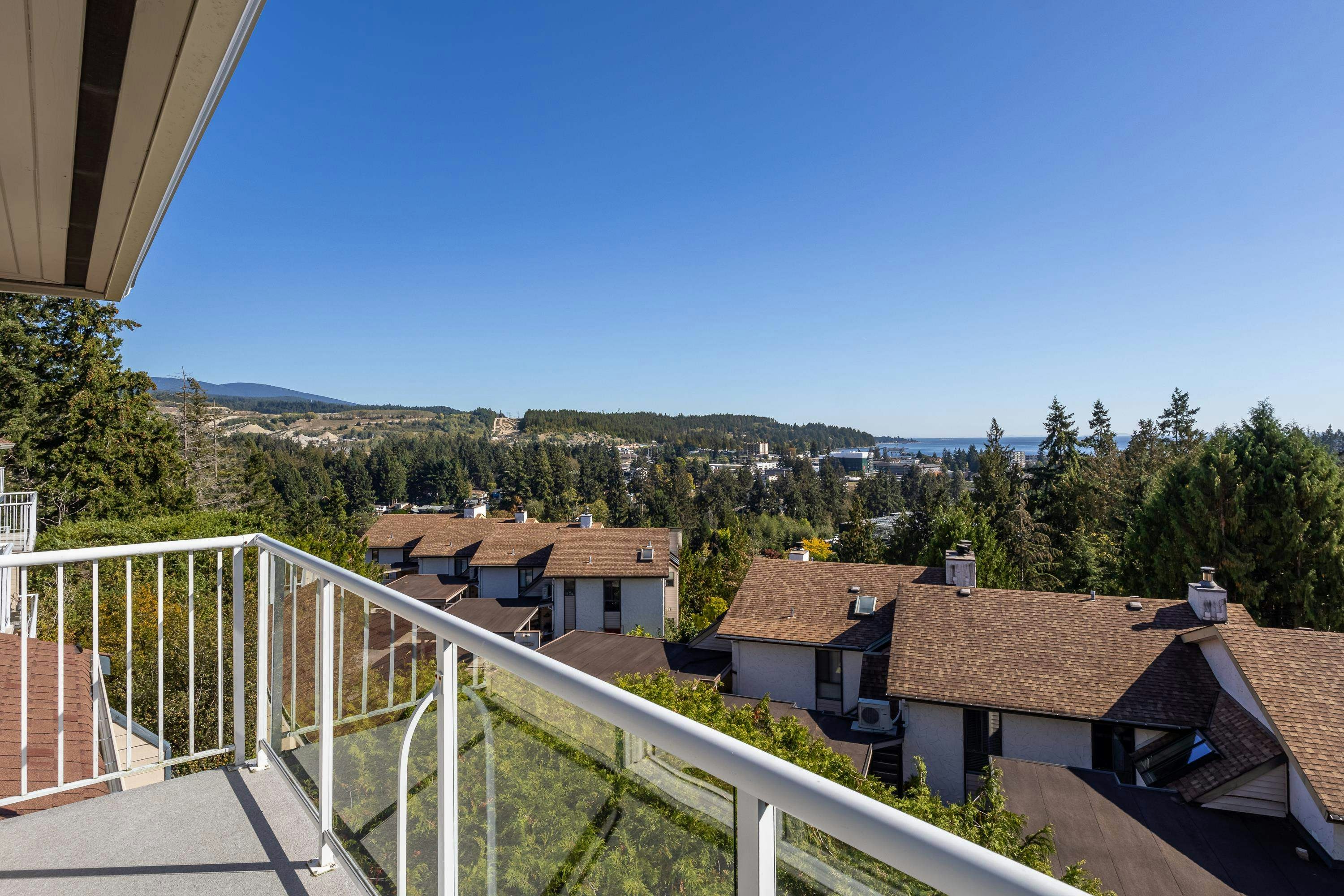 8-5768 Marine Way, Sechelt, BC, V7Z 0K4