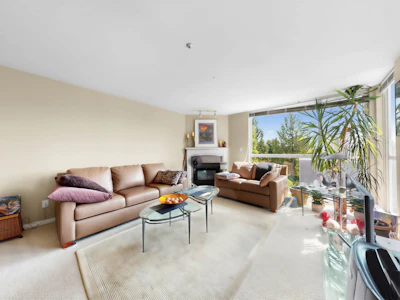 312-8450 Jellicoe Street - 2