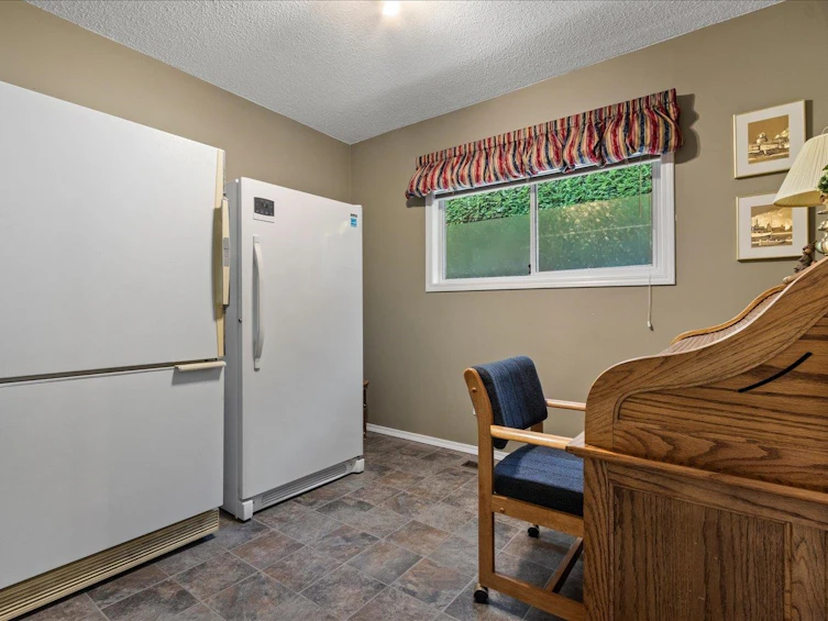 45985 Collins Drive, Chilliwack, BC, V2R 2E1 - 24