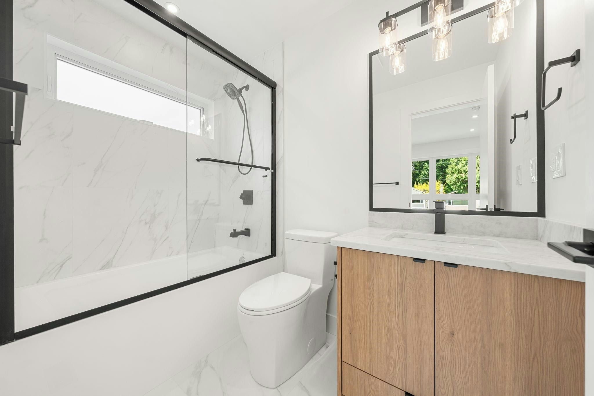 1511 Burrill Avenue, North Vancouver, BC, V7K 1L8 - 30