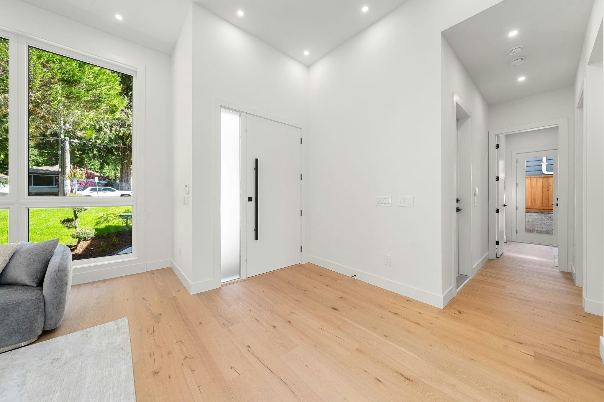 1511 Burrill Avenue, North Vancouver, BC, V7K 1L8 - 5