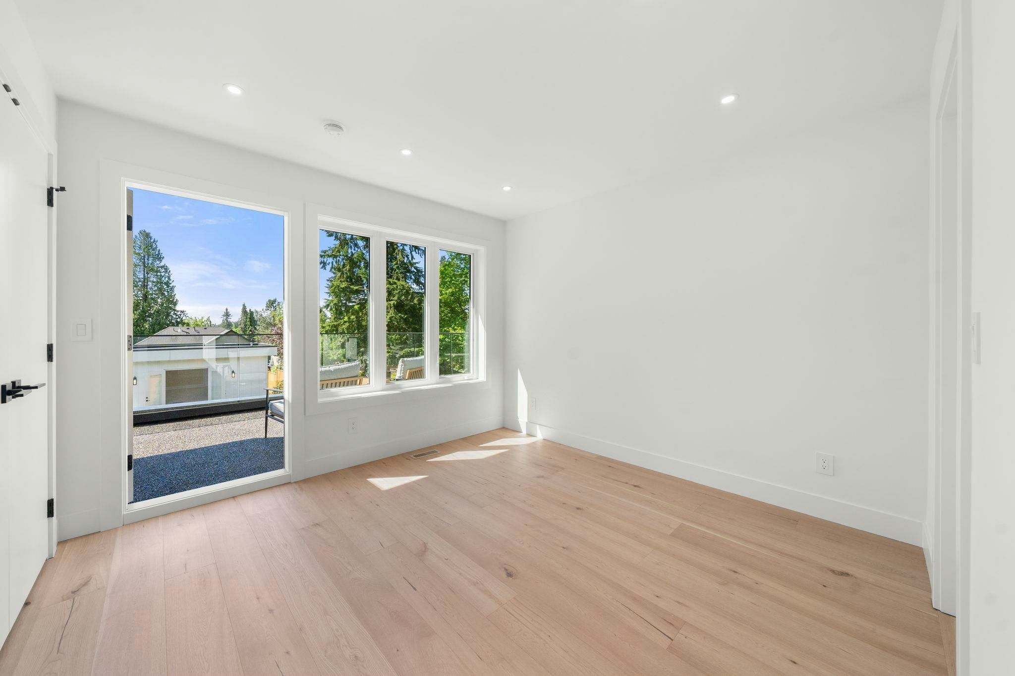 1511 Burrill Avenue, North Vancouver, BC, V7K 1L8 - 21