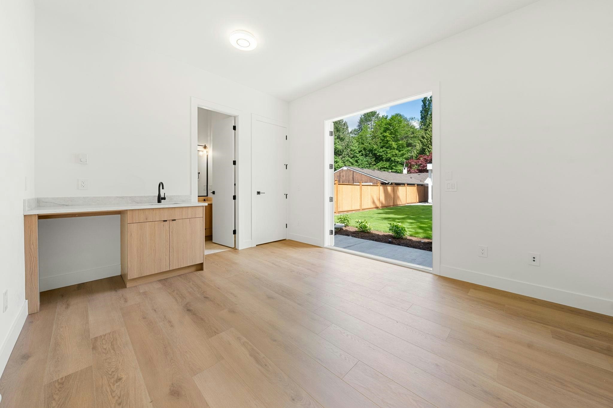 1511 Burrill Avenue, North Vancouver, BC, V7K 1L8 - 38