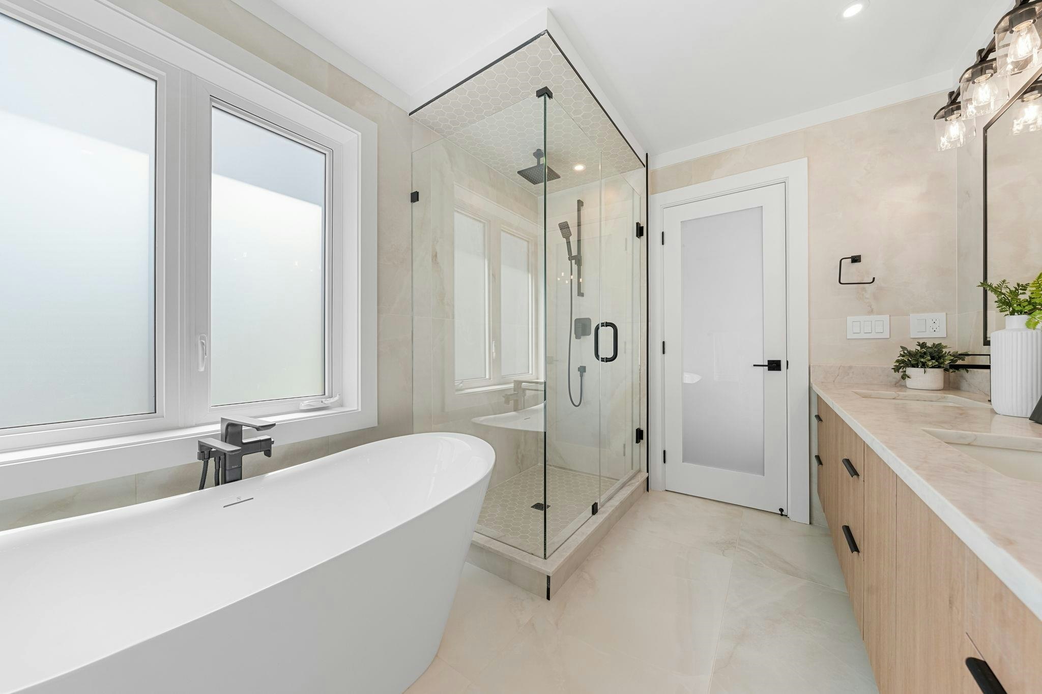1511 Burrill Avenue, North Vancouver, BC, V7K 1L8 - 27