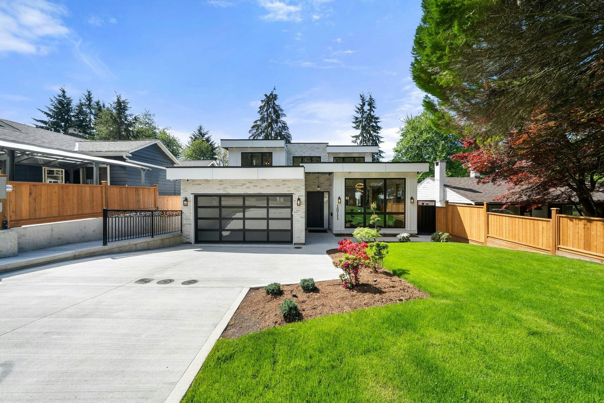 1511 Burrill Avenue, North Vancouver, BC, V7K 1L8 - 2