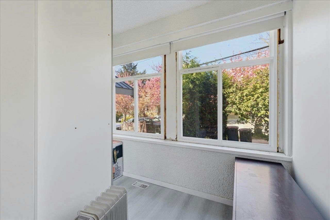 14 W 14th Avenue, Vancouver, BC, V5Y 1W6 - 14