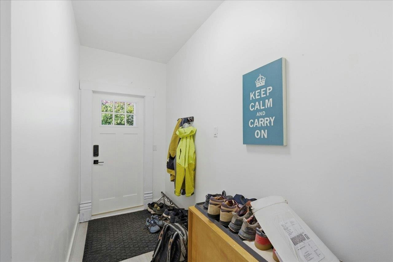 14 W 14th Avenue, Vancouver, BC, V5Y 1W6 - 2