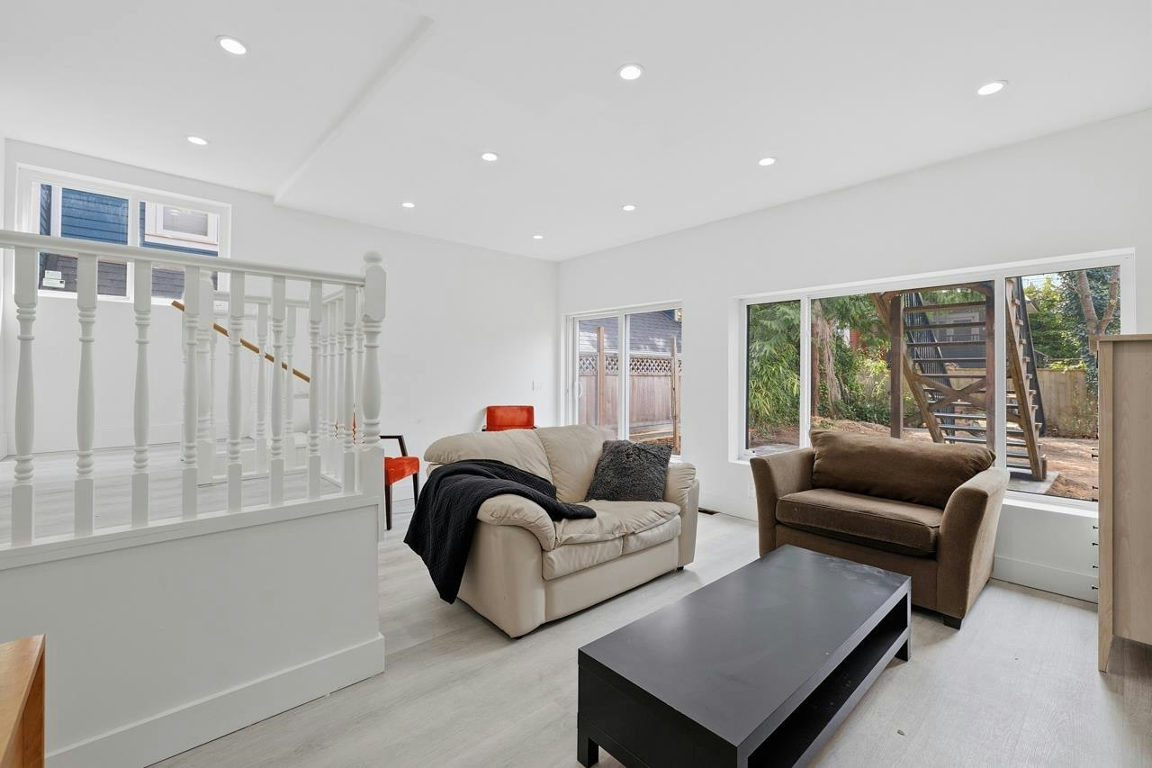 14 W 14th Avenue, Vancouver, BC, V5Y 1W6 - 9
