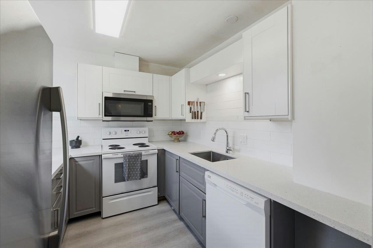 14 W 14th Avenue, Vancouver, BC, V5Y 1W6 - 23