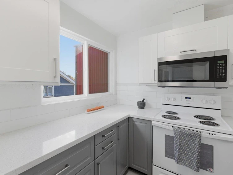 14 W 14th Avenue, Vancouver, BC, V5Y 1W6 - 25