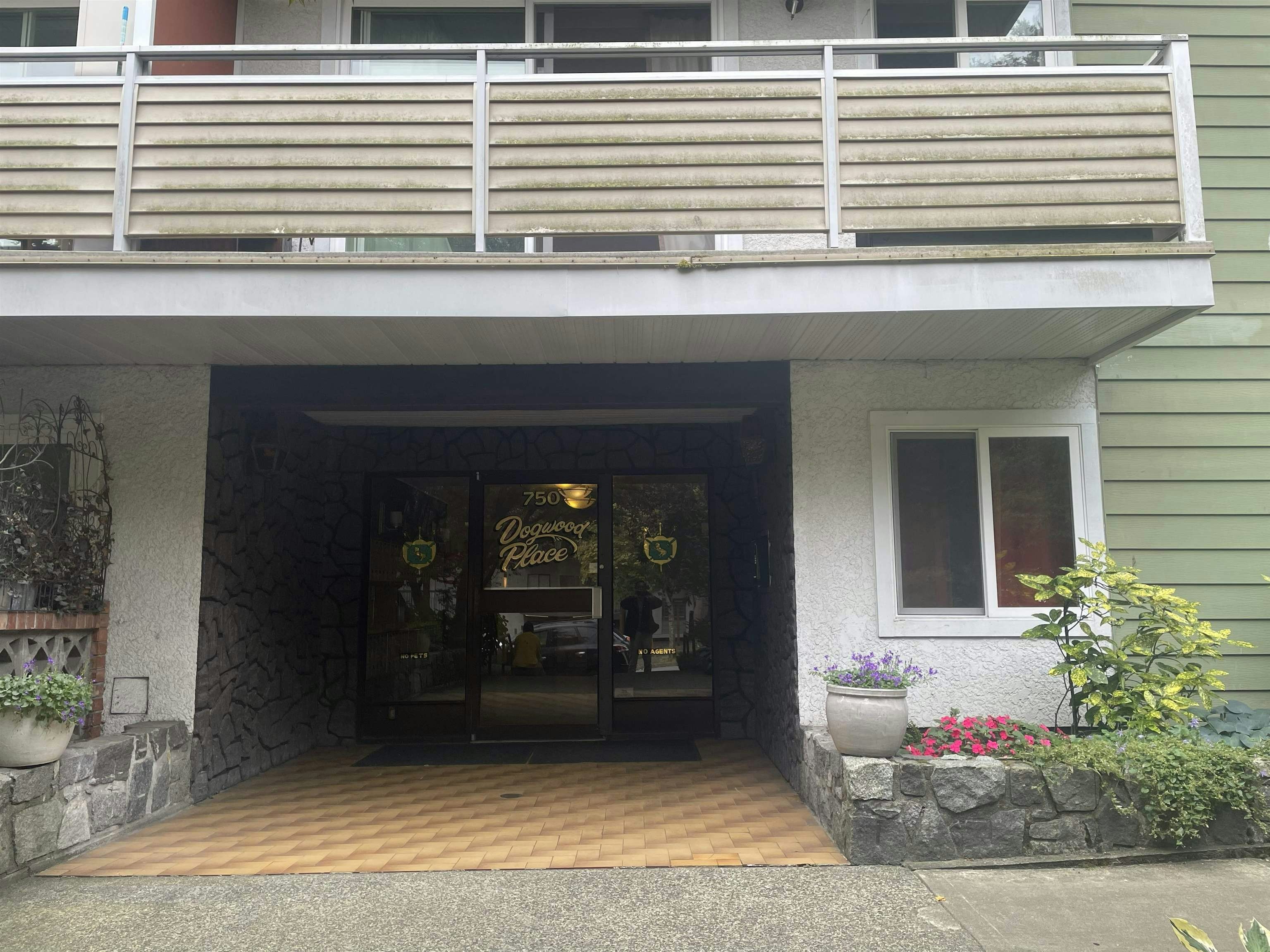 210-750 E 7th Avenue, Vancouver, BC, V5T 4H5