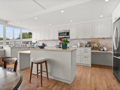 825-1445 Marpole Avenue - 5