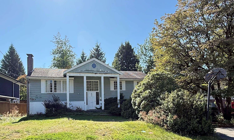 889 Ross Road