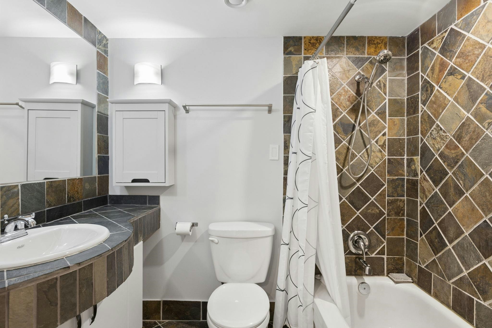 206-2120 W 2nd Avenue, Vancouver, BC, V6K 1H6 - 10
