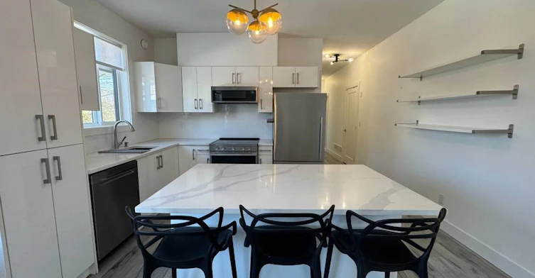 Suite-8356 Mctaggart St, Mission, BC, V2V 6S6 - 5