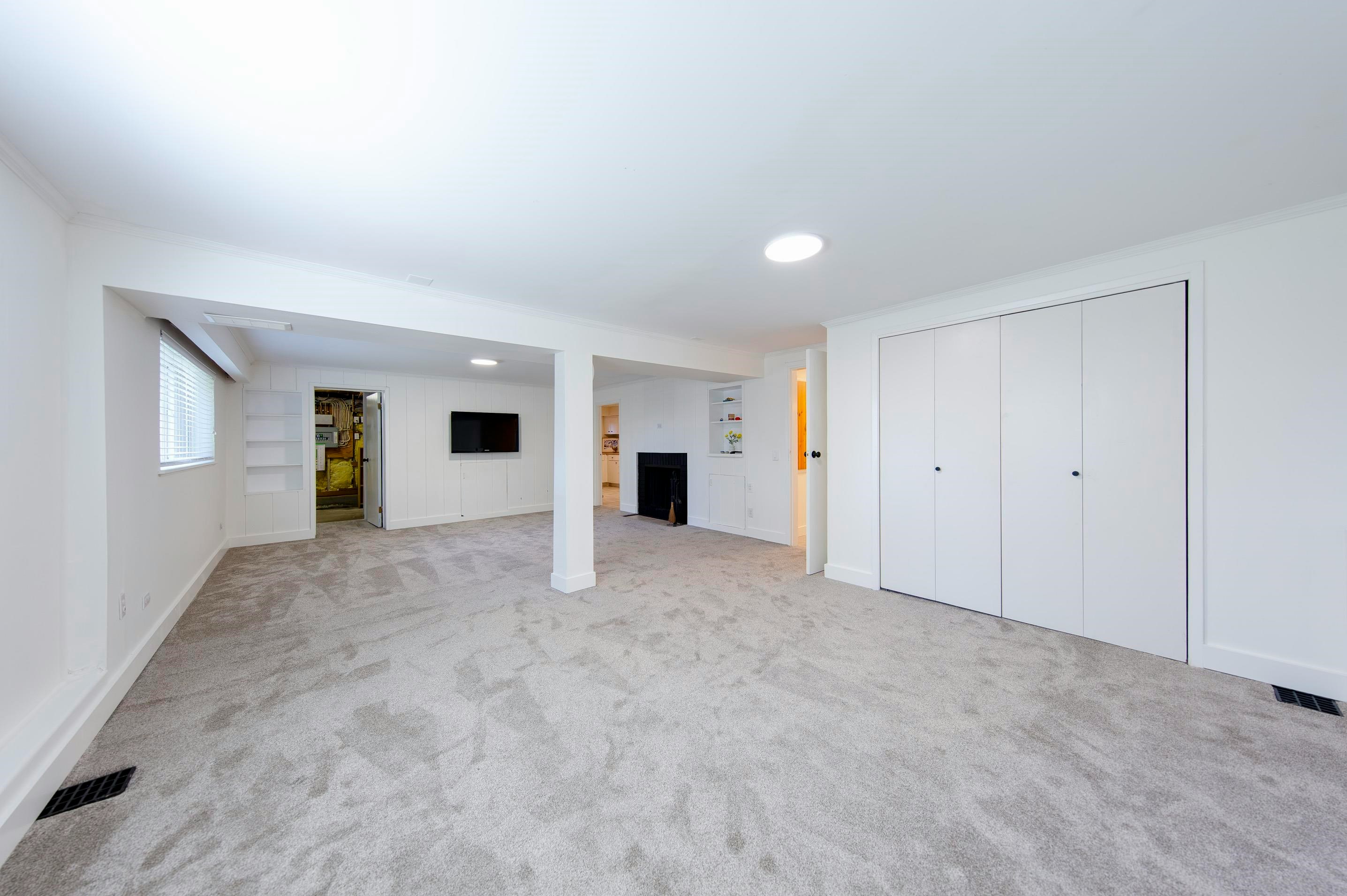 1243 Cloverley Street, North Vancouver, BC, V7L 1N7 - 31