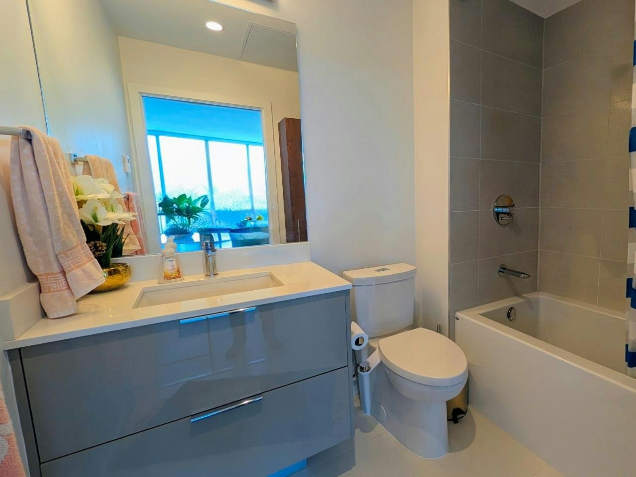 2704-1401 Hunter Street, North Vancouver, BC, V7J 0E2 - 14