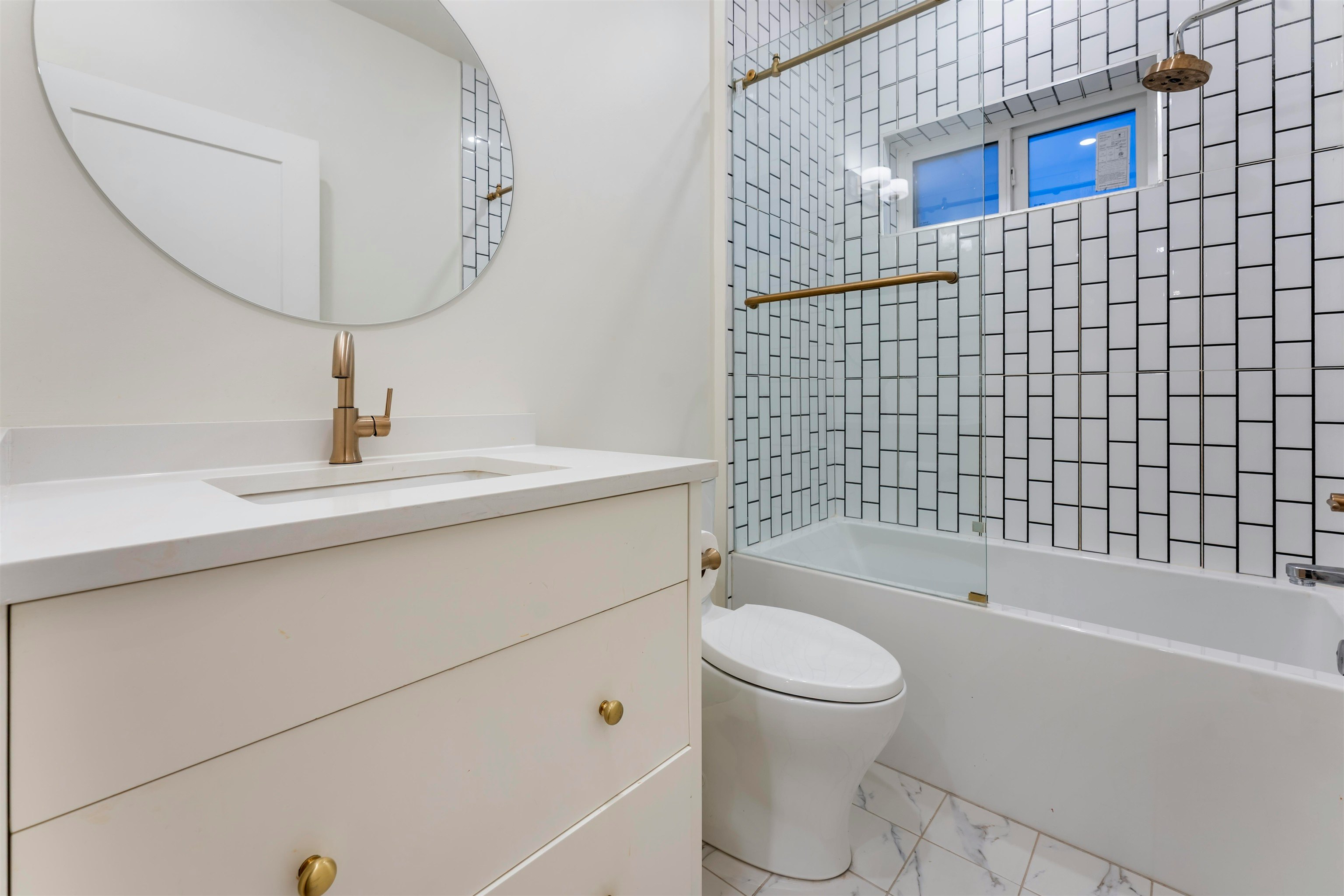201 Osborne Avenue, New Westminster, BC, V3L 1Y7 - 27
