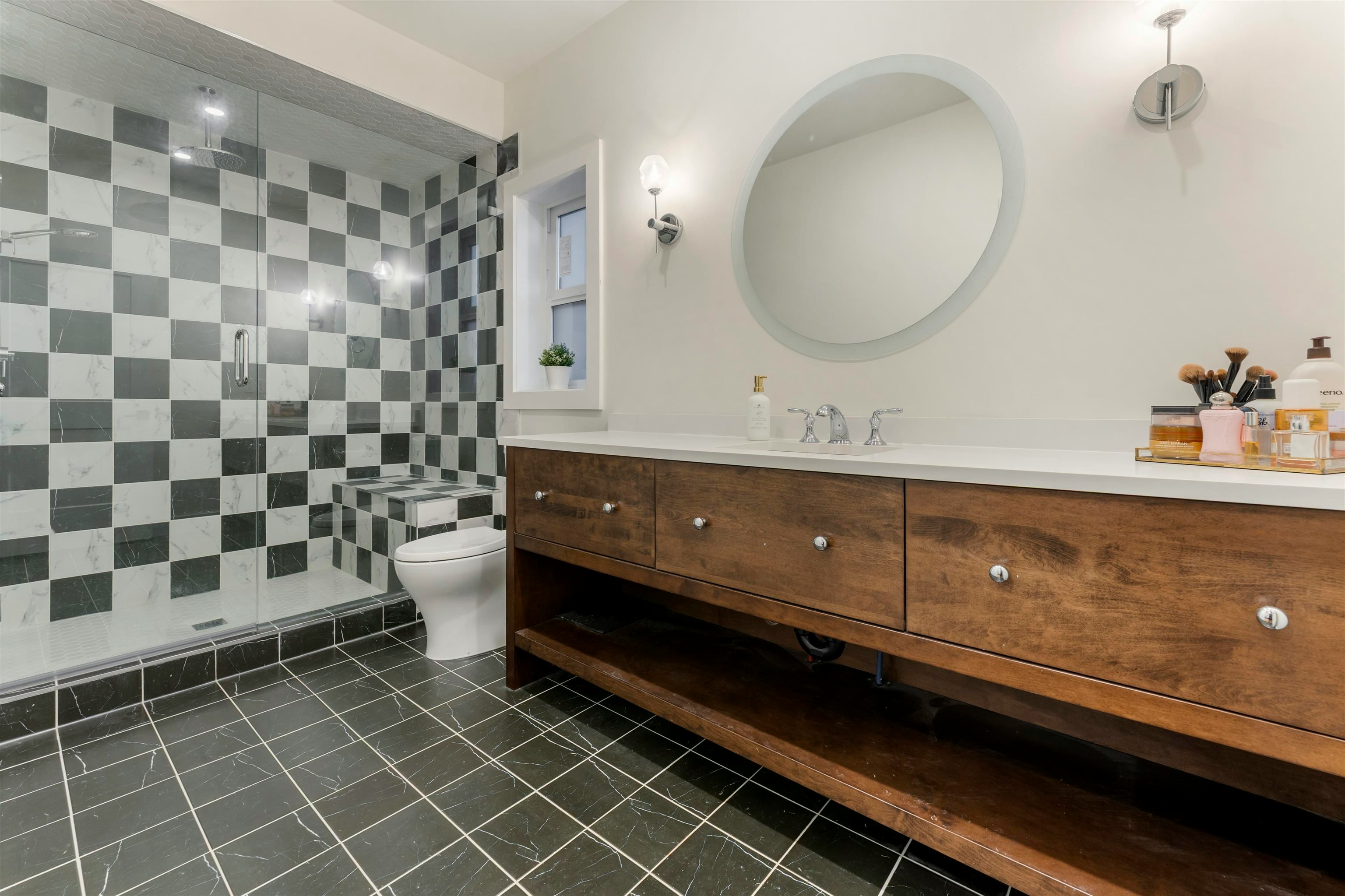 201 Osborne Avenue, New Westminster, BC, V3L 1Y7 - 21