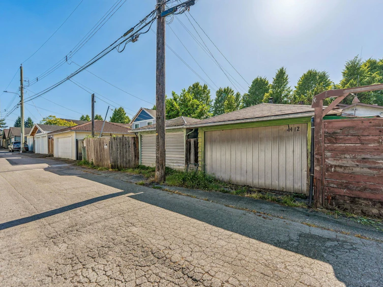 4420 Perry Street, Vancouver, BC, V5N 3X5 - 11